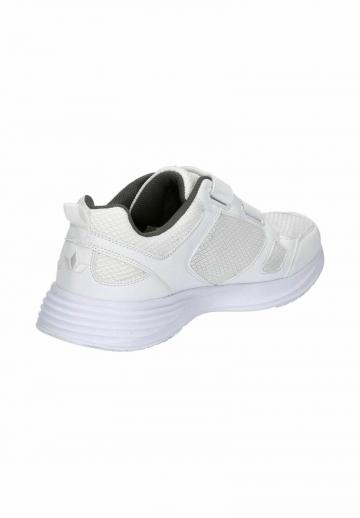 Походные кроссовки