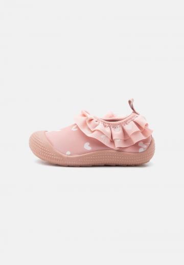 Детская обувь