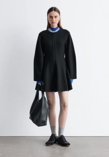 Вязаное платье