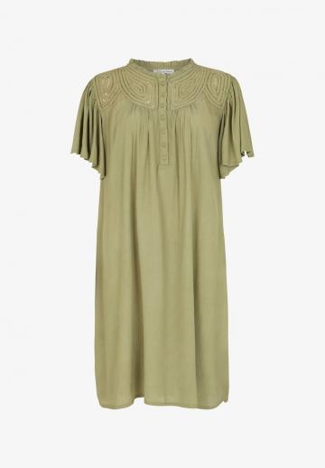 Короткое платье