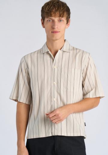 Рубашка с коротким рукавом