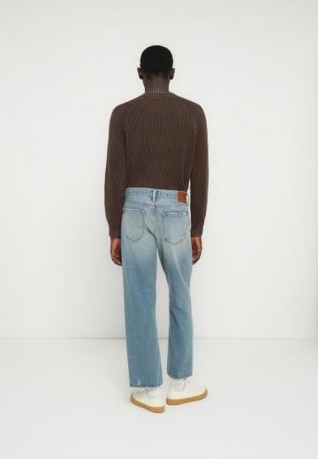 Свободные джинсы