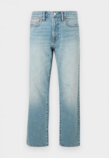 Свободные джинсы