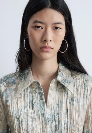 Атласная блузка