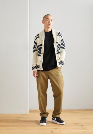 Вязаная кофта