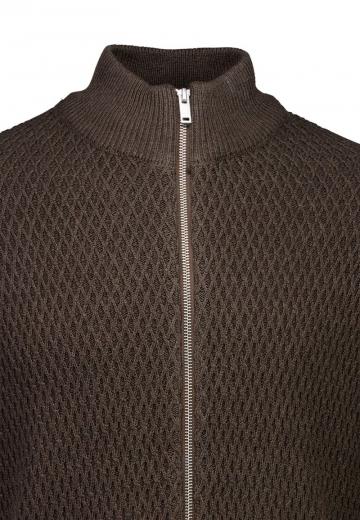 Вязаная кофта