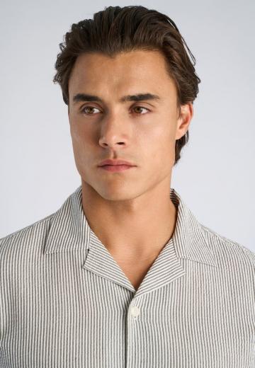 Рубашка с коротким рукавом