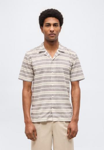 Рубашка с коротким рукавом