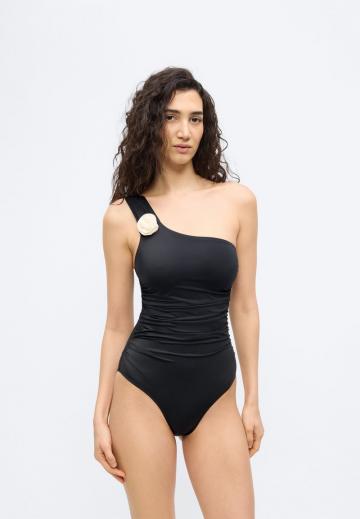 Слитный купальник