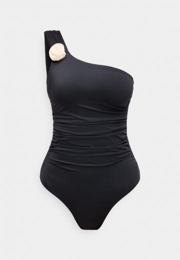 Слитный купальник