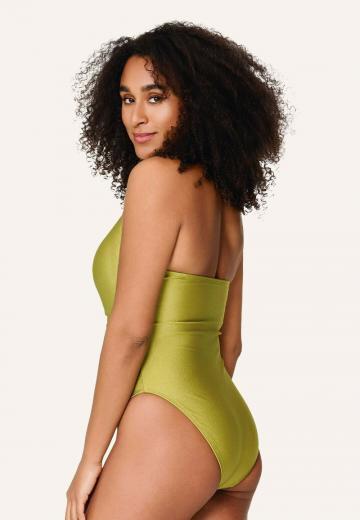 Слитный купальник