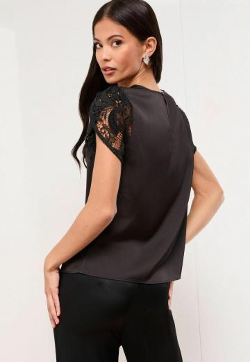 Атласная блузка