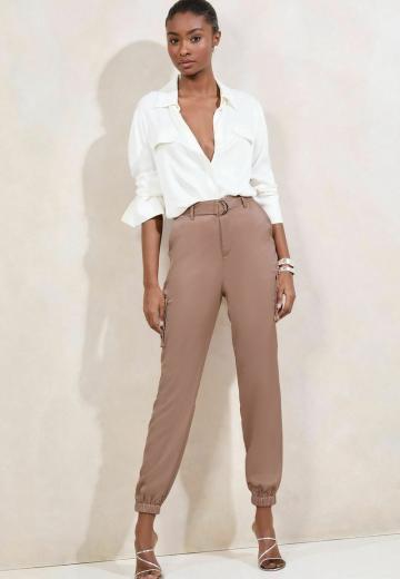 Брюки с накладными карманами