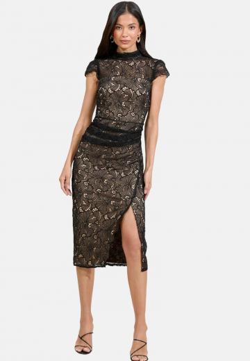 Платье футляр