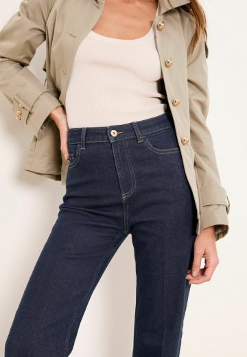 Клешеные джинсы