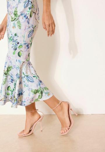 Платье футляр