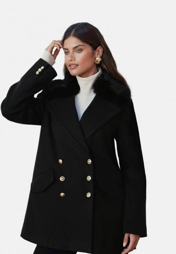 Короткое пальто