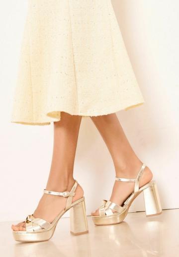 Босоножки на платформе