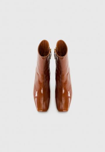 Высокие сапоги