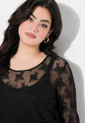 Кружевная блузка