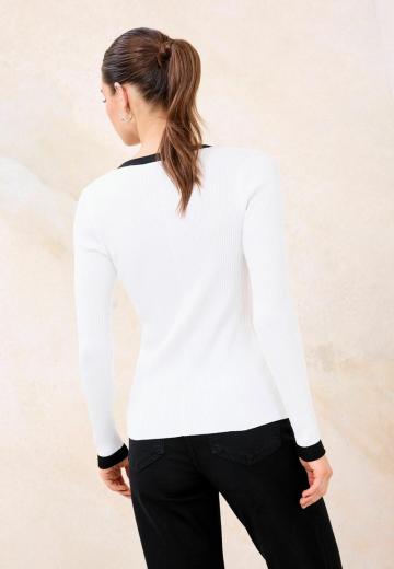 Вязаный жилет