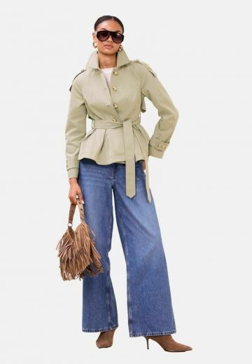 Блейзер с накладными карманами