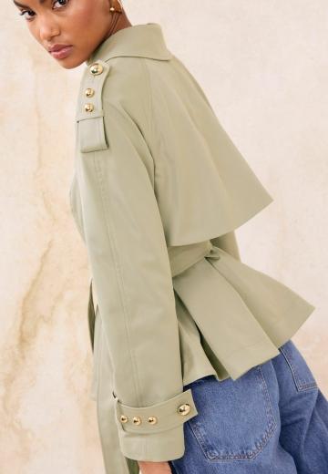 Блейзер с накладными карманами