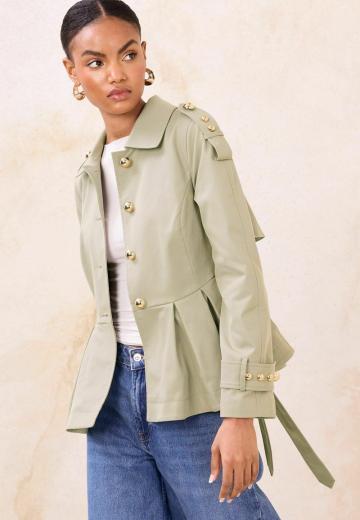 Блейзер с накладными карманами