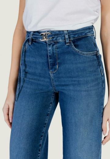 Клешеные джинсы