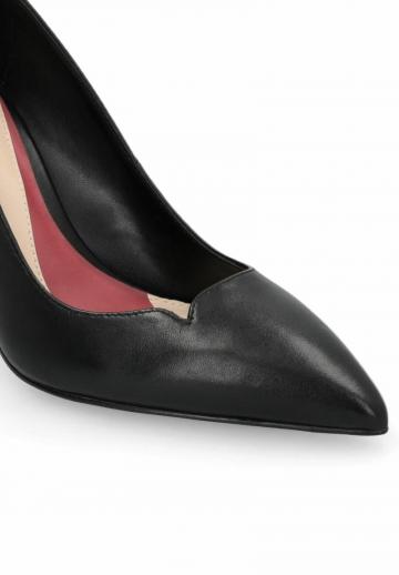 Туфли на высоком каблуке