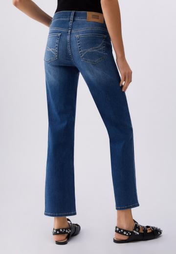 Короткие джинсы