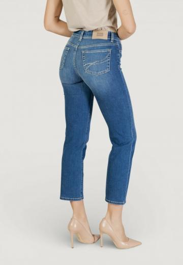 Короткие джинсы