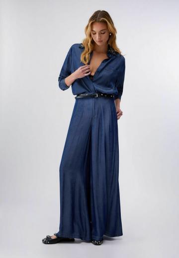 Клешеные джинсы