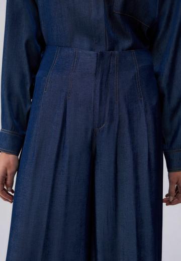 Клешеные джинсы