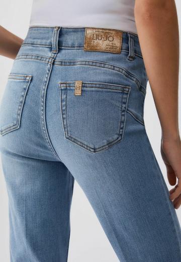 Клешеные брюки