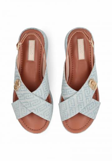 Босоножки на танкетке