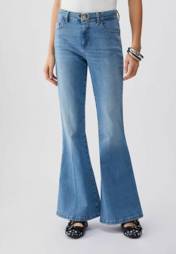 Клешеные брюки