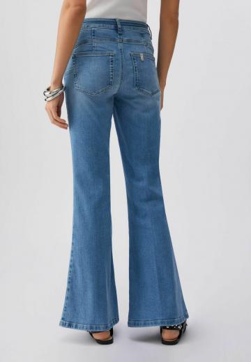 Клешеные брюки