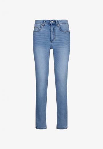 Узкие джинсы