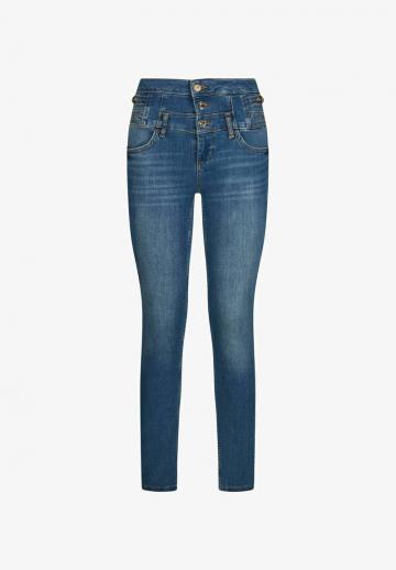 Узкие джинсы