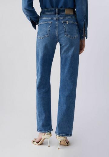 Джинсы
