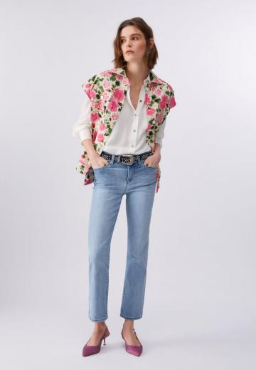 Прямые джинсы