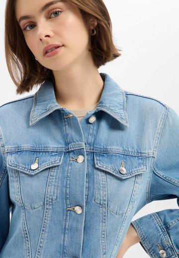 Джинсовая куртка