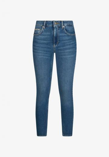 Узкие джинсы