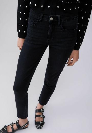 Узкие джинсы