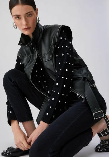 Узкие джинсы