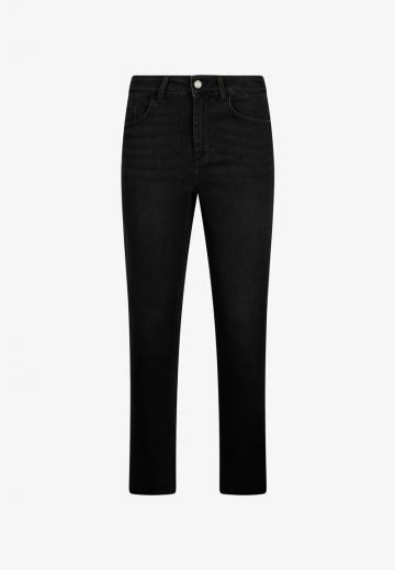 Узкие джинсы