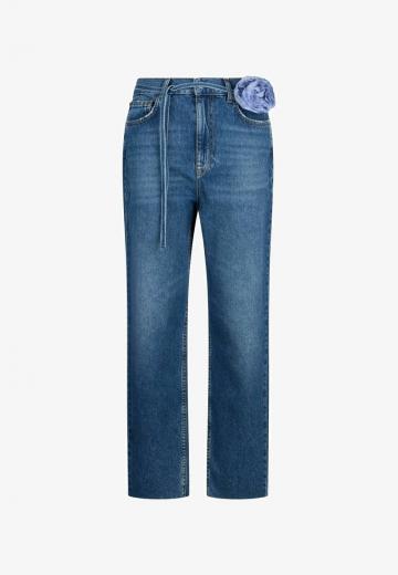 Прямые джинсы