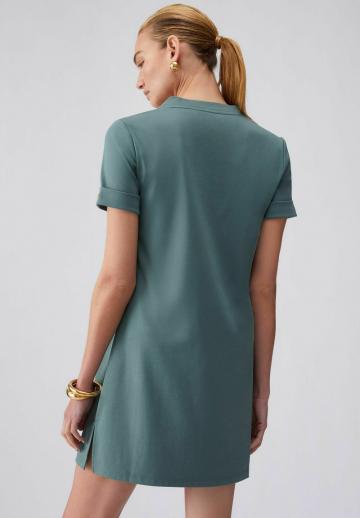 Короткое платье