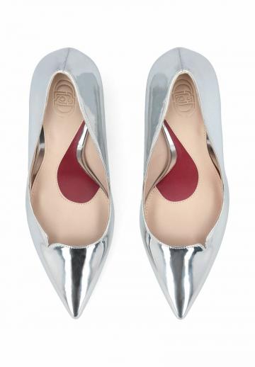 Туфли на высоком каблуке